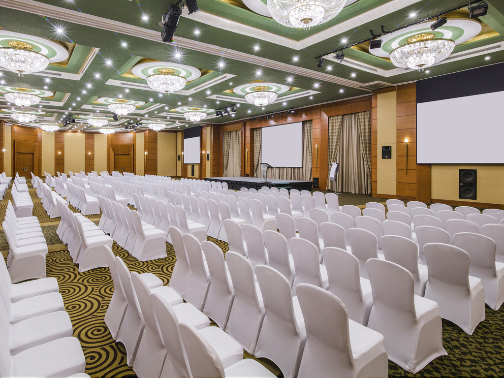 AL YASSAT GRAND BALLROOM